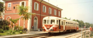 Scopri di più sull'articolo La ferrovia Modena-Sassuolo chiude parzialmente per un anno. I disagi degli utenti e le prospettive di questa importante tratta.