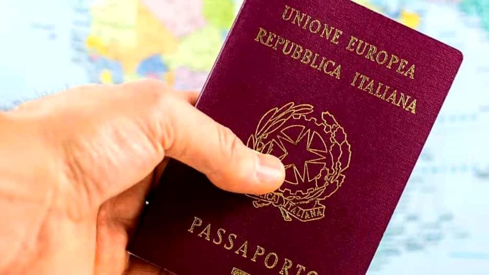 Scopri di più sull'articolo LA MODENA DI SERIE B. PASSAPORTI A MODENA: L’APPUNTAMENTO E’ A DICEMBRE